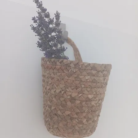 Vadrozsa, Privatgarten Mit Seeblick Willa