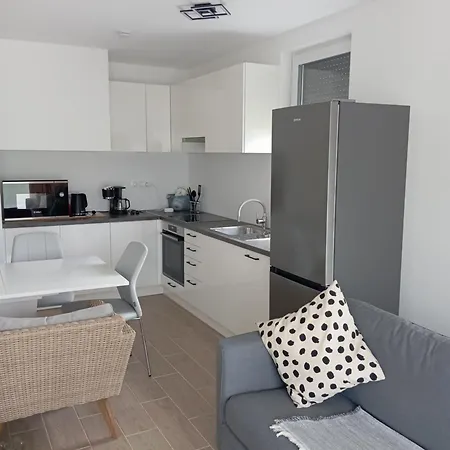 Vadrozsa, Privatgarten Mit Seeblick ヴィラ *