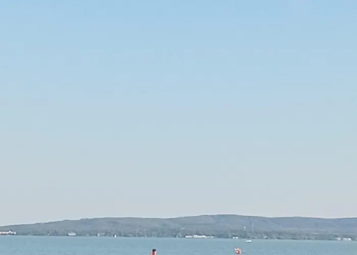 Vadrózsa, Privatgarten Mit Seeblick *