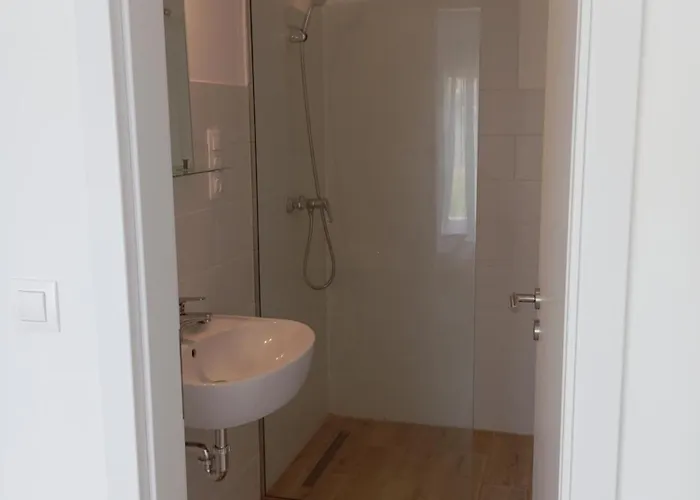 Vadrozsa, Privatgarten Mit Seeblick ヴィラ