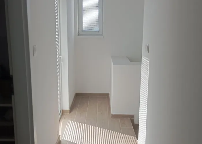 Vadrózsa, Privatgarten Mit Seeblick * Balatonakali