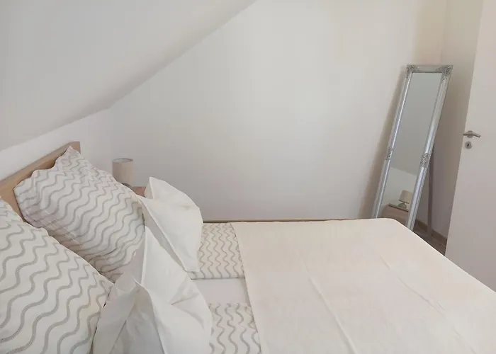 ヴィラ Vadrozsa, Privatgarten Mit Seeblick *