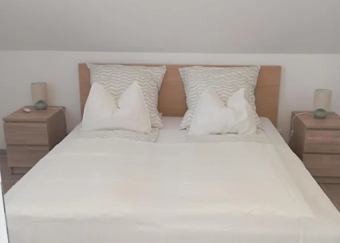 ヴィラ Vadrozsa, Privatgarten Mit Seeblick