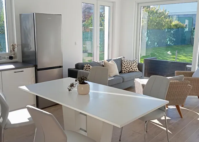 Vadrozsa, Privatgarten Mit Seeblick ヴィラ *